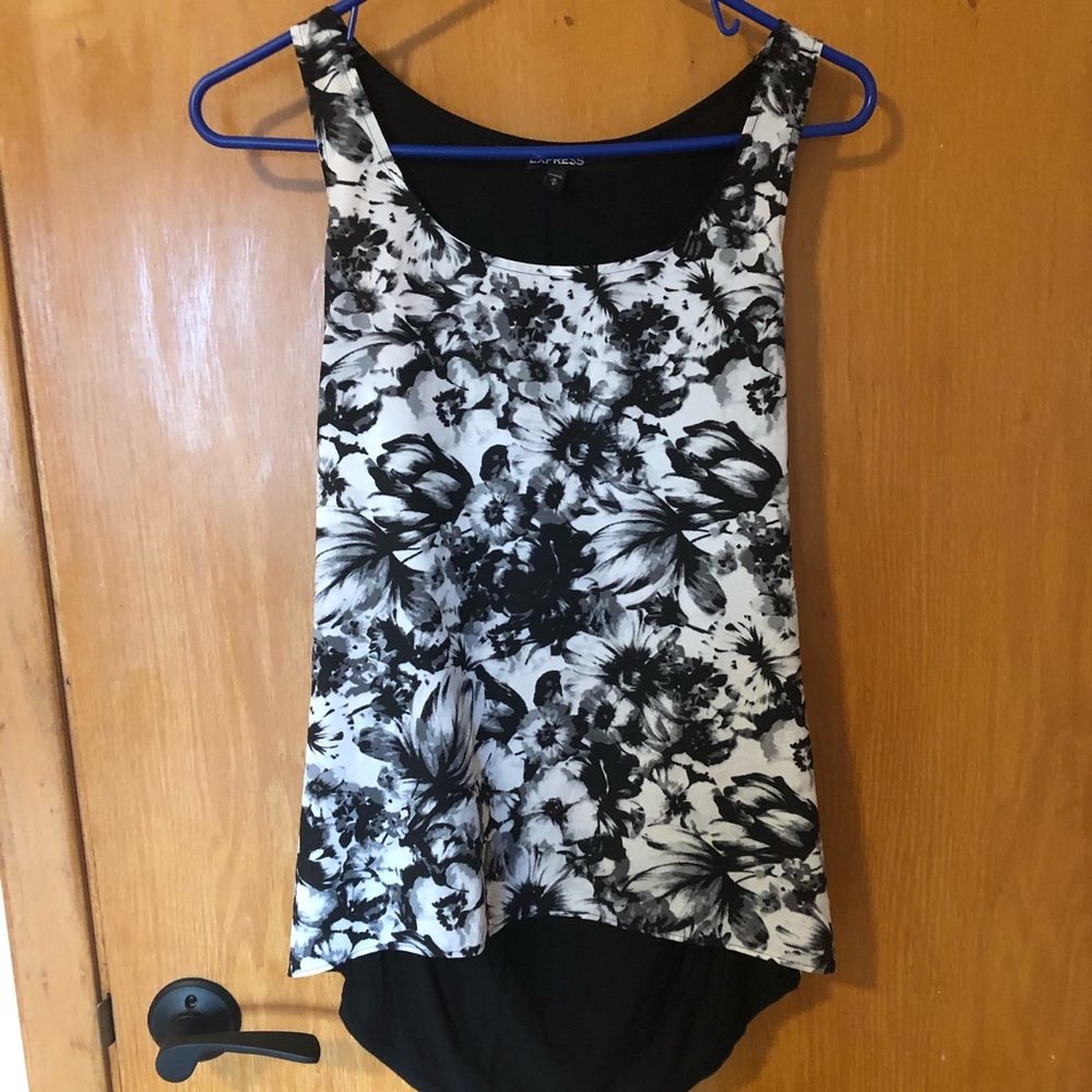 White and black flower tank top